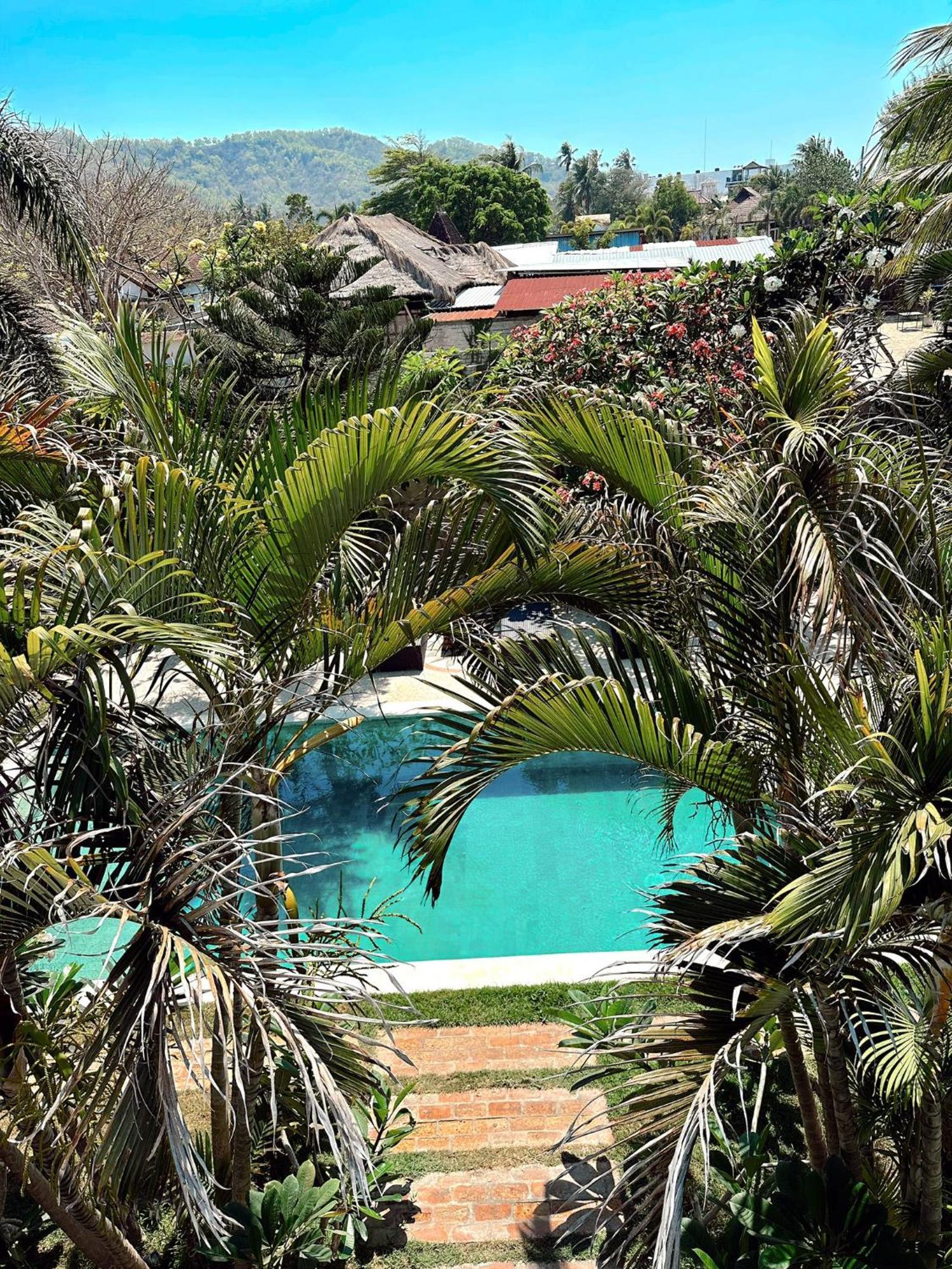 Hi5 Kuta Hotel Kuta  Exterior photo